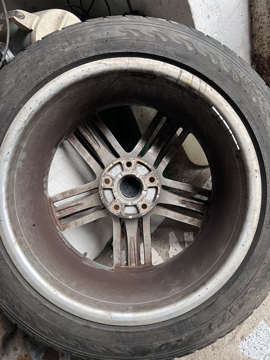 Комплект дисков на фольксваген туарег r20