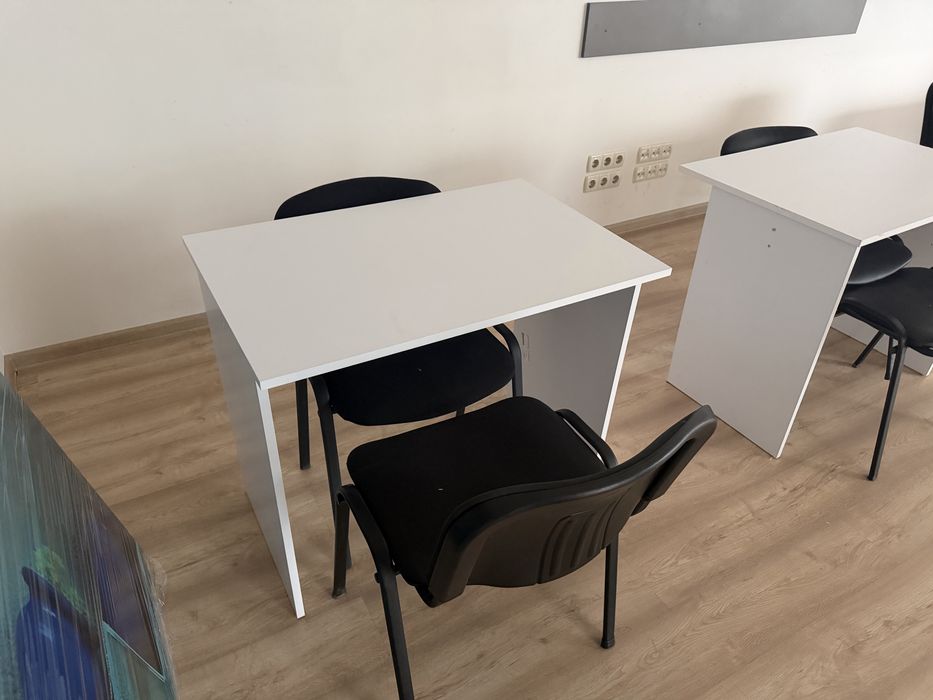 Стильные белые столы для офиса, салона, кабинета