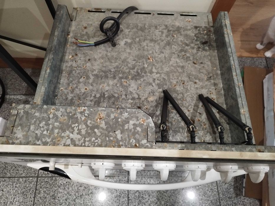 Forno de Encastrar Teka