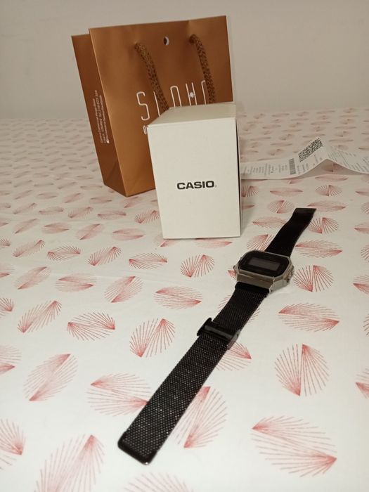 Casio A168 All Black – Original, em ótimo estado