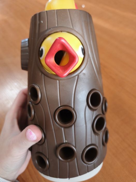 Гра погодуй пташку