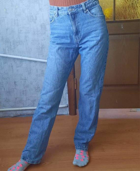 Джинсы Bershka 26