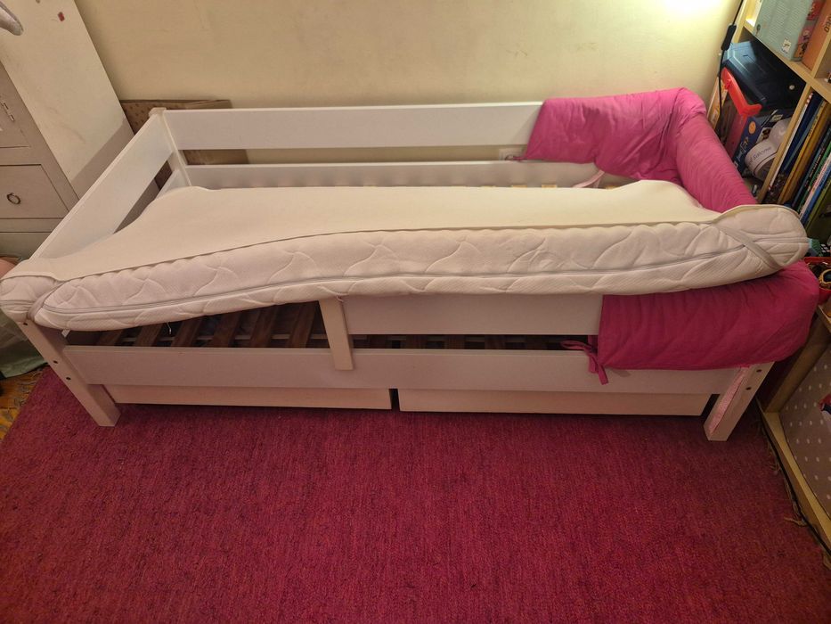Cama infantil com arrumação, como nova!