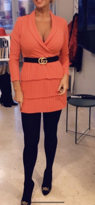 Sukienka wloska koralowa