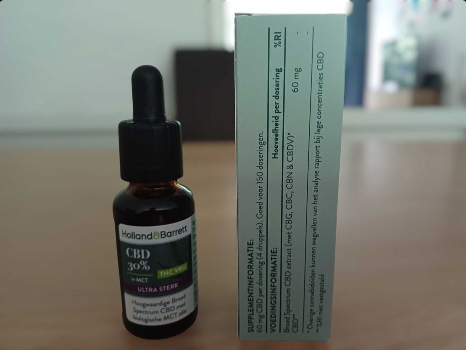 Holland & Barrett Olejek CBD 30% 30 ml Oryginalny