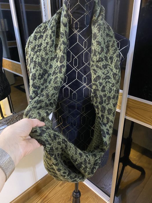 Nowy komin panterka, szalik w modną panterę butelkowa zieleń