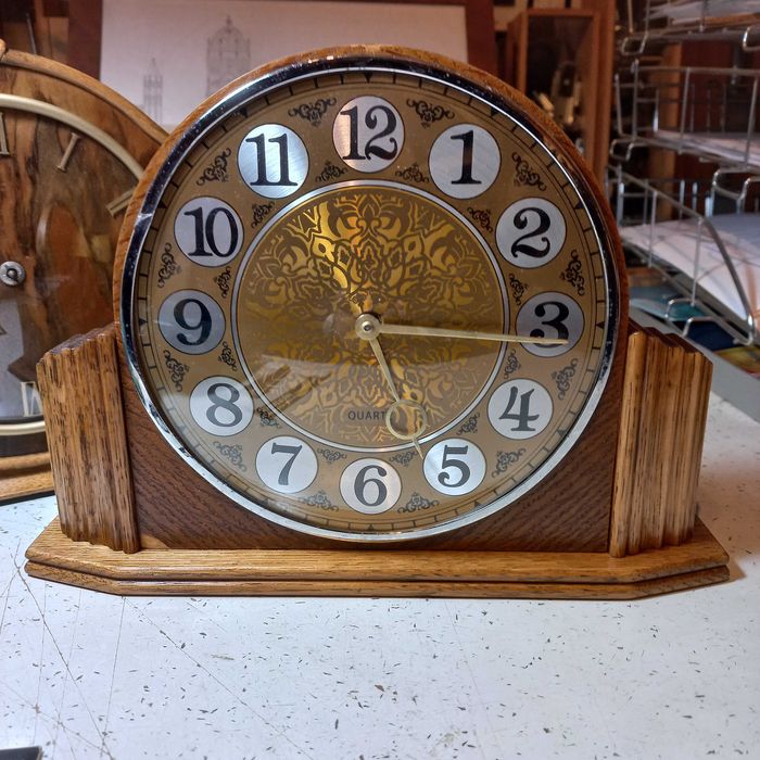 Relógio antigo elétrico raro