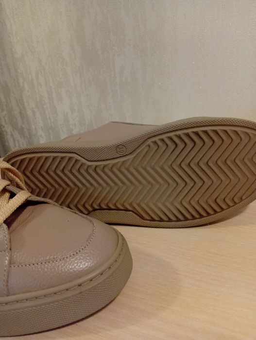 Мокасини нові шкіряні