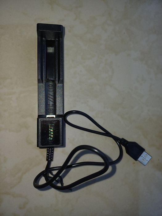 Зарядка для литиевых аккумуляторовров