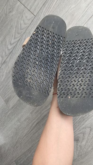 Klapki skórzane 38  beżowe