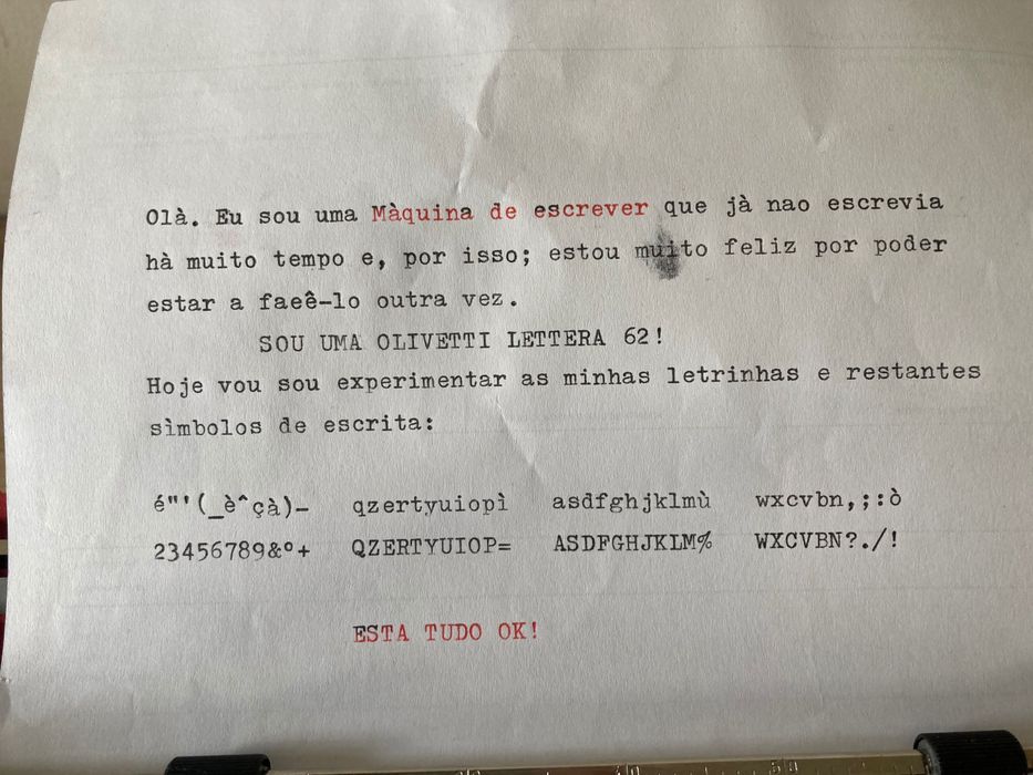 Máquina de escrever  **  Olivetti 62
