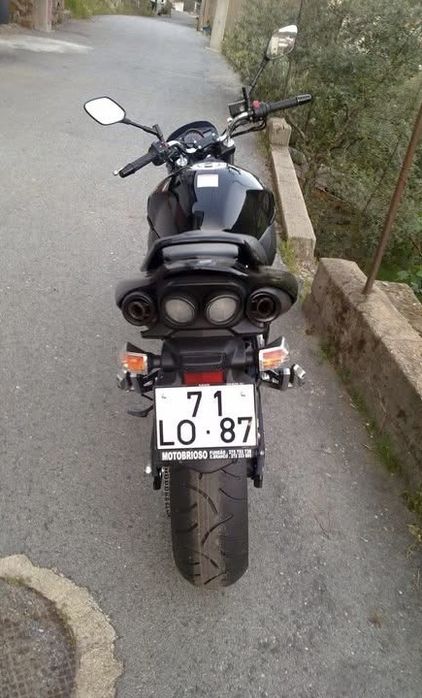 Suzuki GSR 600 Black Edition 2011