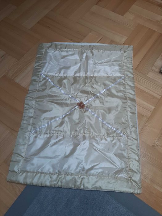 Narzuta 2 poduszki
