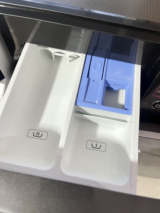 Пральна машина LG 2в1 11/6кг Сток