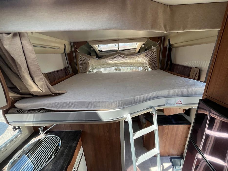 Autocaravana Perfilada Cama Central e Basculante