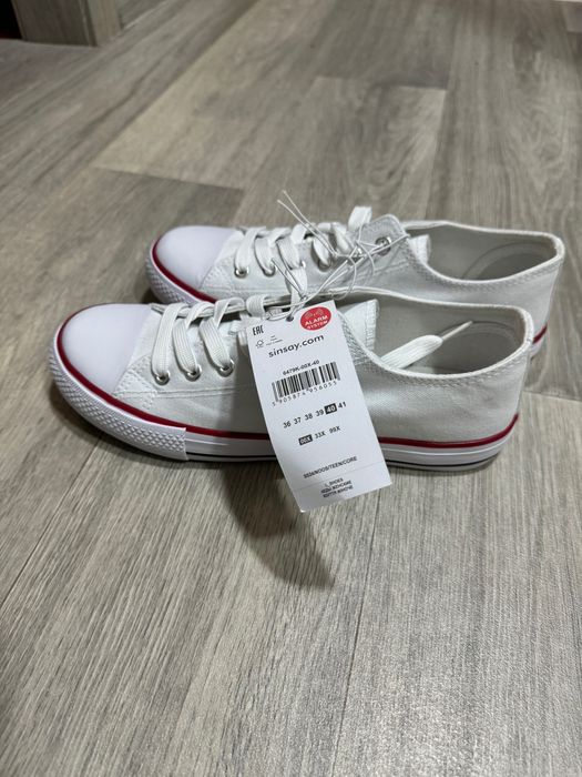 Кросівки НОВІ!!!