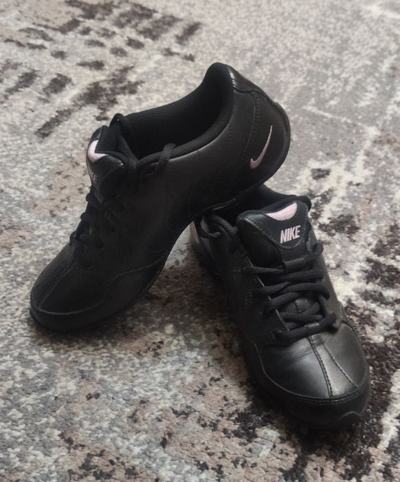 Жіночі кросівки Nike