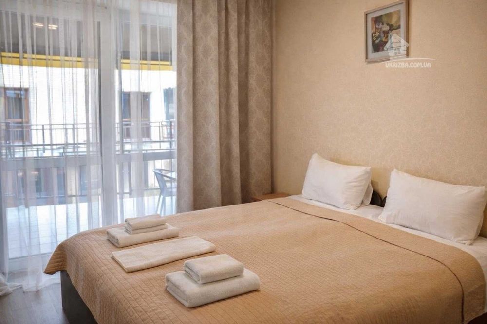 ВІЛЬНИЙ!Будинок 230кв.м. Камінна зала. 5 окремих спалень.Сауна.Басейн.