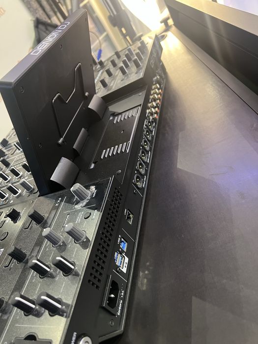 Denon DJ PRIME 4+ PLUS  + hardcase + decksaver