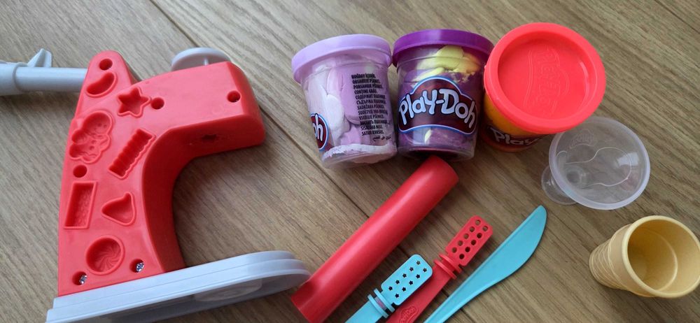 Ciastolina Play-doh magiczna lodziarnia