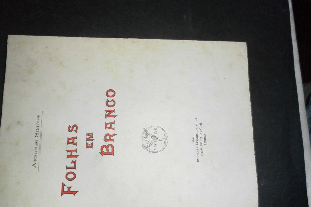 Simões (Affonso);Folhas em Branco