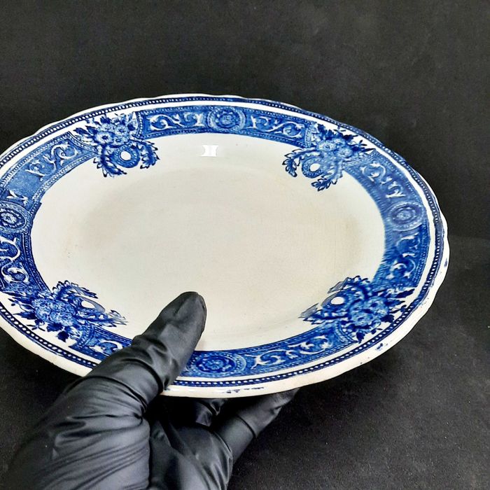 Fábrica de louça antiga  Saсavem/Gilman & Etátuas.