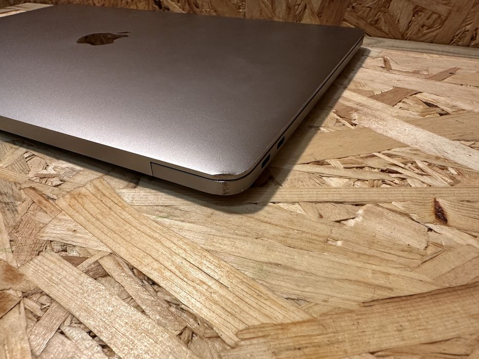 MacBook Pro 13" 2017 — i5 / 16GB RAM / 256GB SSD — Como novo