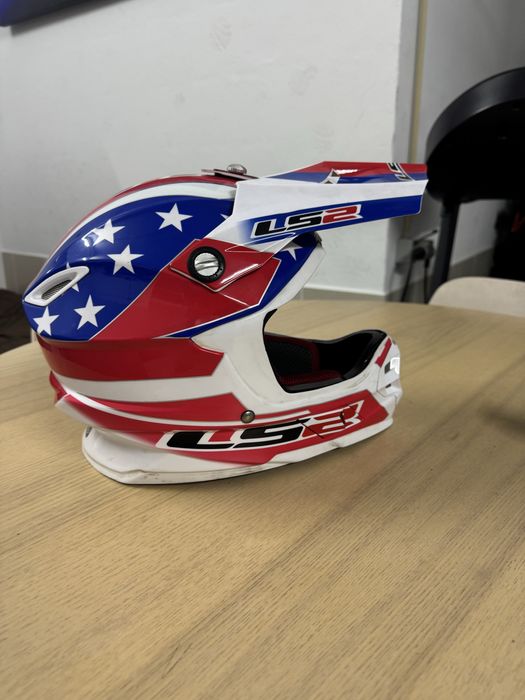 Capacete de motocross ls2
