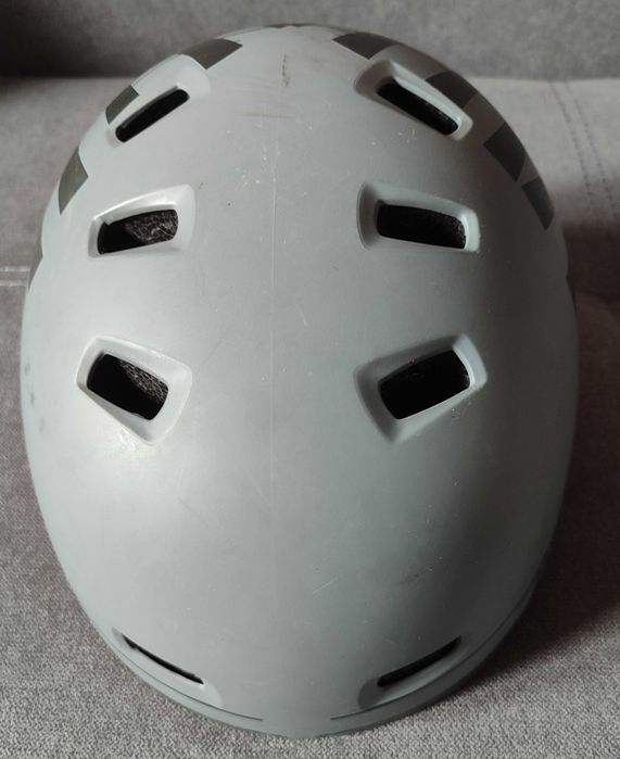Шлем трюковий XLC BH-C22 Spikes Hard Shell BMX. 53-59 см.
