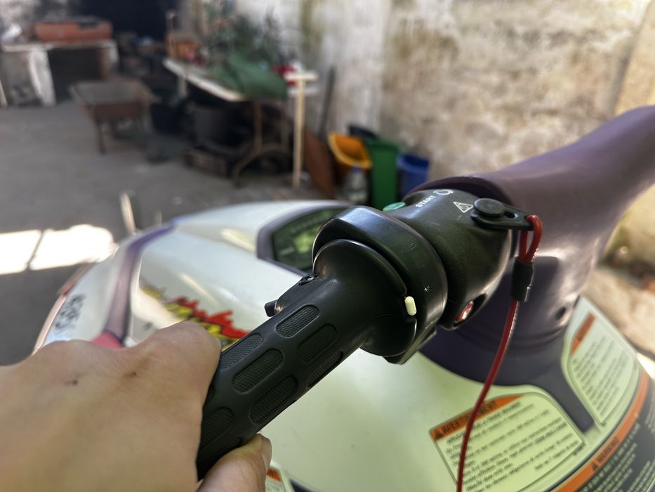 Mota de Água | Yamaha Waveraider 700 + Atrelado | Pronta a Usar