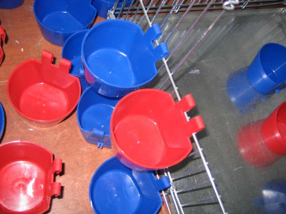 Поїлка та годівниця універсальна для курей, перепелів, кроликів,