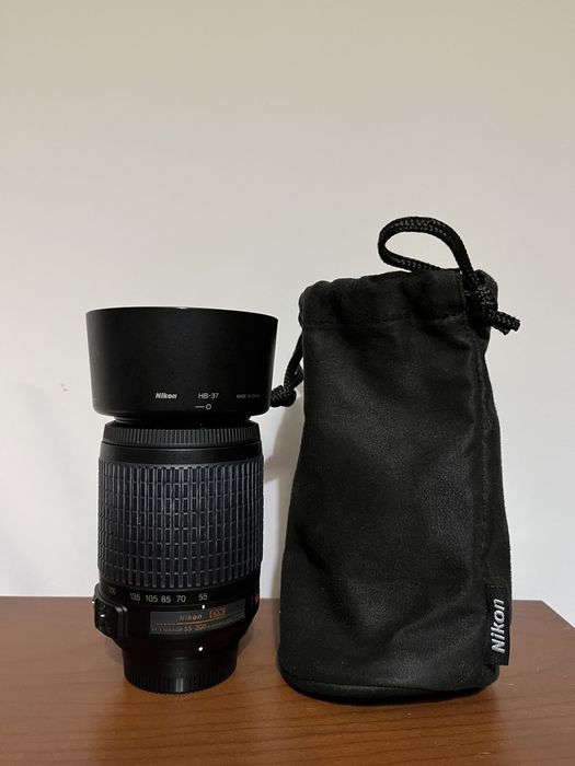 Objetiva Nikon AF-S Nikkor 55-200mm 1:4-5.6G