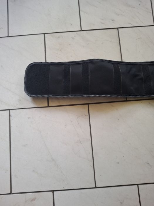 Pas masująco-odchudzajacy