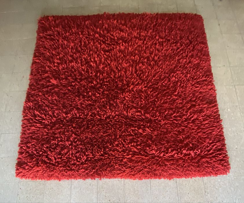 Tapete em pura lã virgem 200 X 200 cm como novo