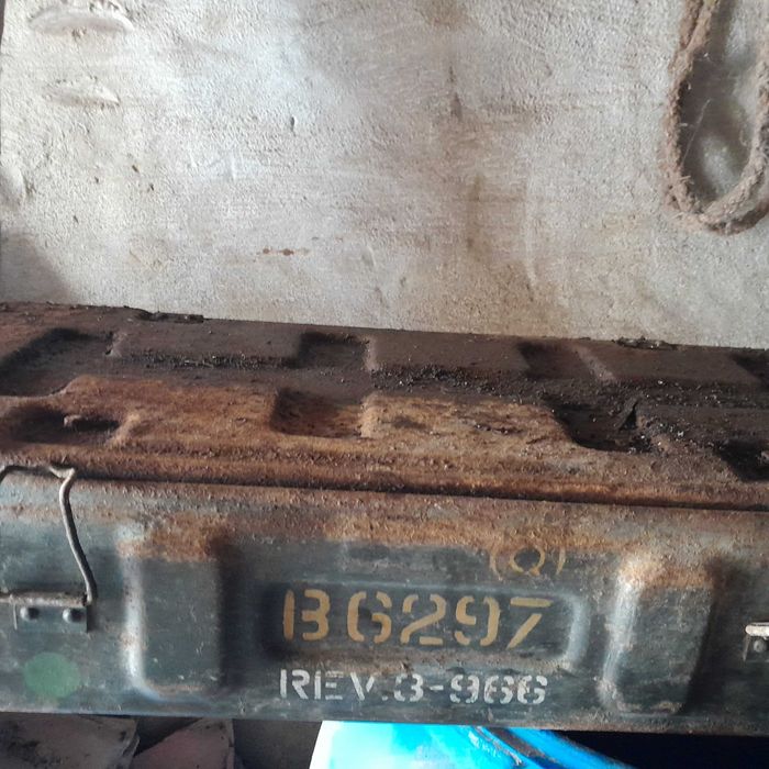 Caixa metalica militar porta munições