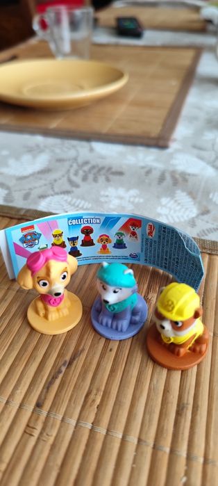 Figurki z jajek czekoladowych Magnetic  psi patrol,Sky rubble