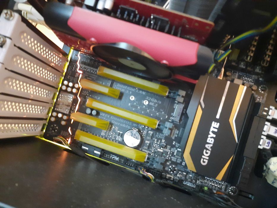 PC Hardware Combo X99 ( Board + CPU + 16GB DDR 4 )