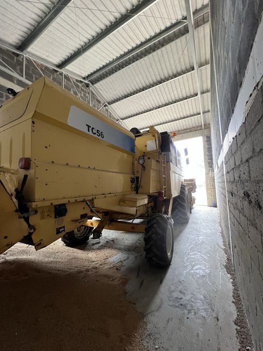 Kombajn New Hollamd TC56