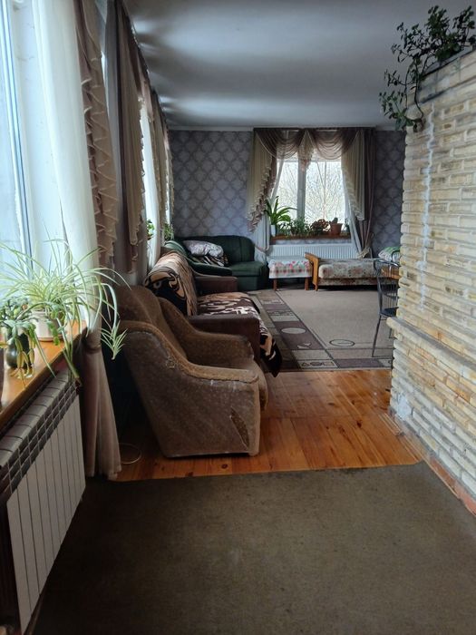 Здається будинок,кінець Богунії,для 3-5 чоловіків.