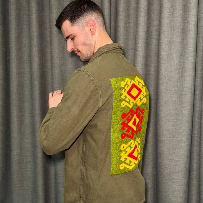 upcycling куртки від Zara з ручною килимовою вишивкою