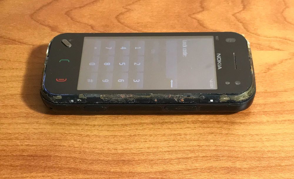 Продам Nokia N97 Mini под ремонт либо на запчасти