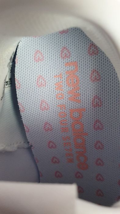 Buty nowe damskie sportowe New Balance modny biały kolor Rozmiar 36