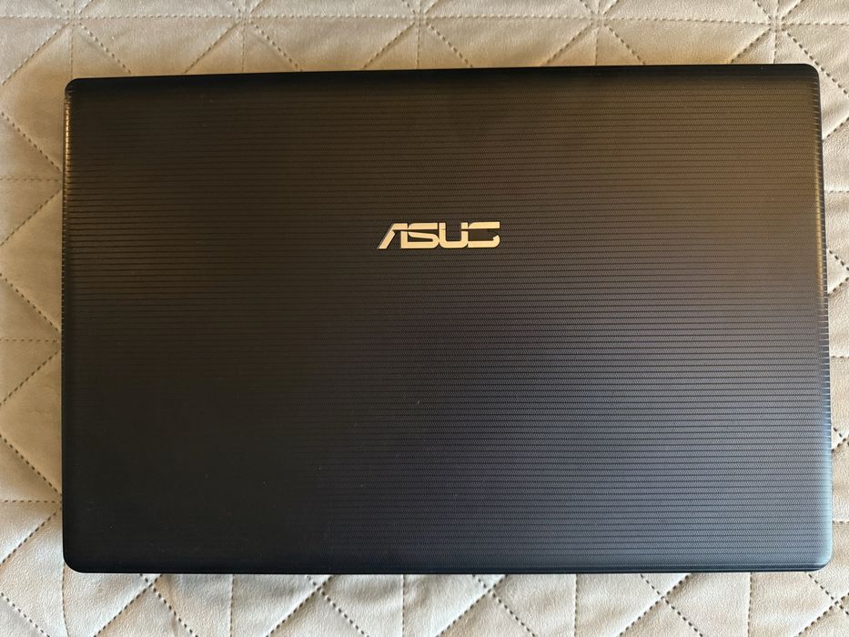 Ноутбук ASUS X55A, 8GB RAM, SSD 240GB