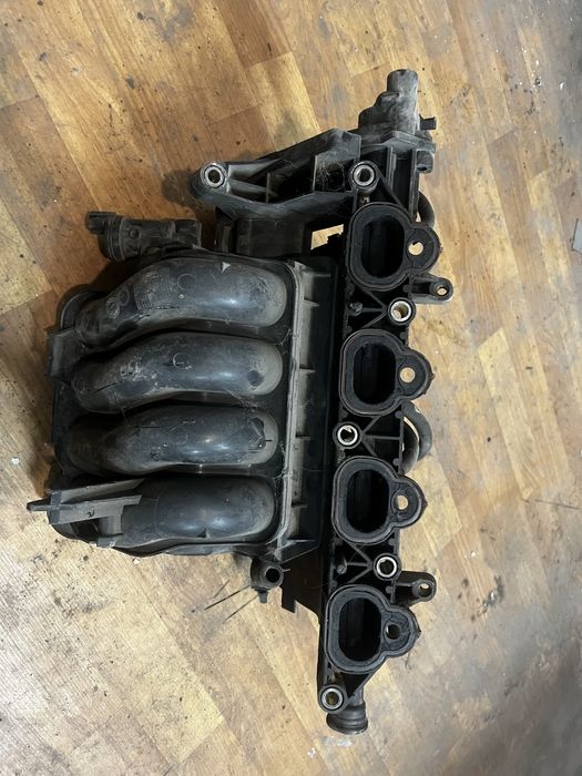 Впускной колектор мазда 3 бк