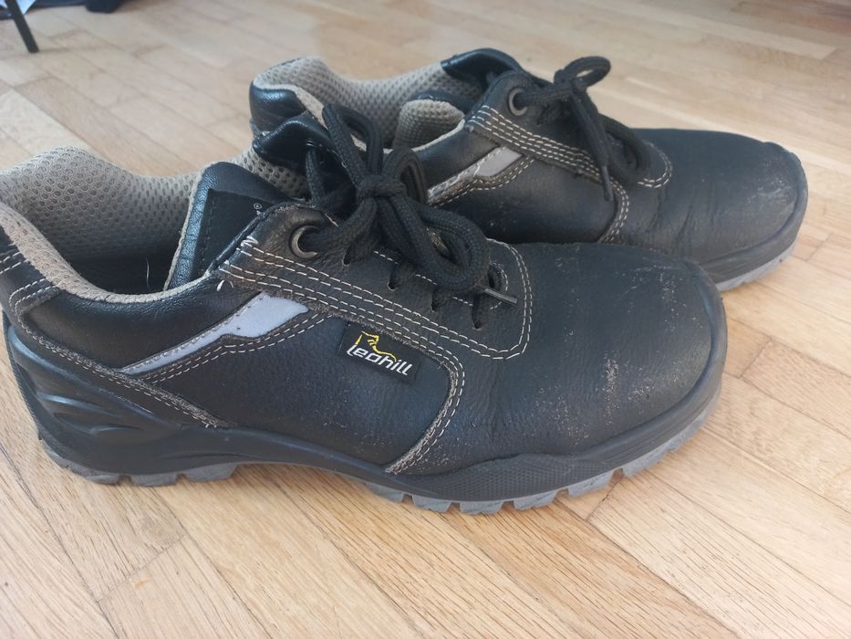 Шкіряне спец взуття