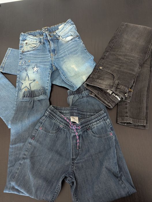 Oportunidade: muita roupa variada para menina 4/5 anos