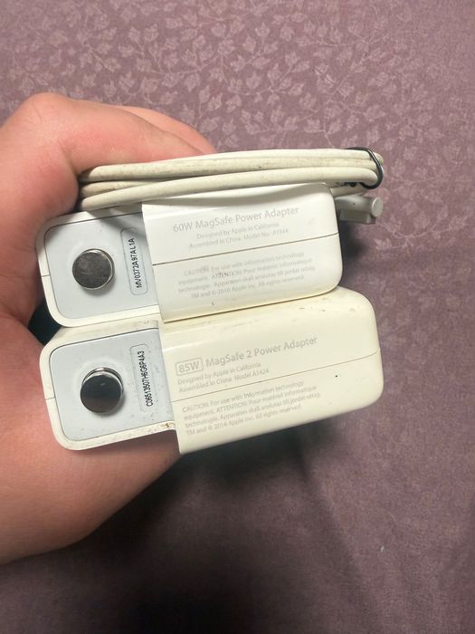 Зарядки Apple MagSafe 1,2 одним лотом