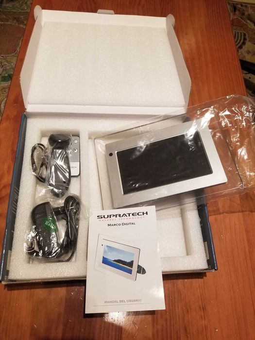 Moldura Digital da SUPRATECH, nova, memória de 128MB, LCD-TFT 7" 16:9
