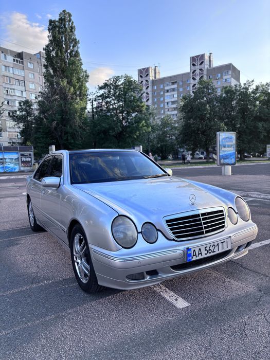Mercedes-Benz E-Class 2000