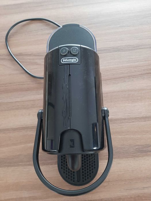 Máquina de café nespresso delonghi